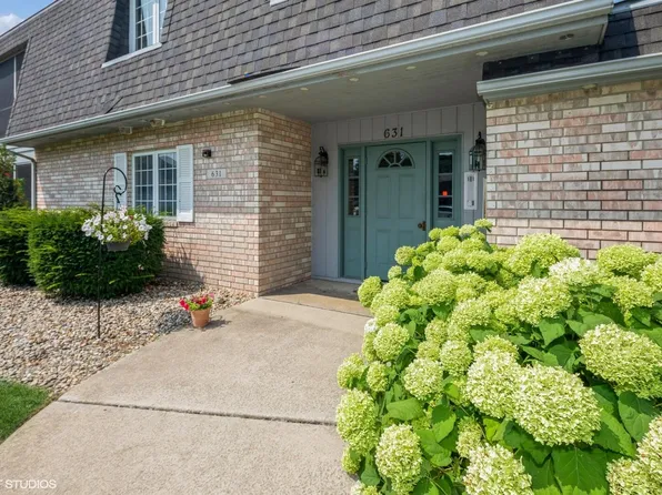 631 Hidden Oak Trl Unit 2-A, Hobart, IN 46342