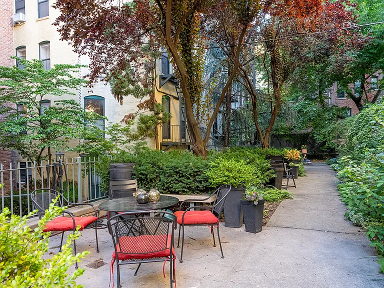 368 W 117th St #2D — Photo 8