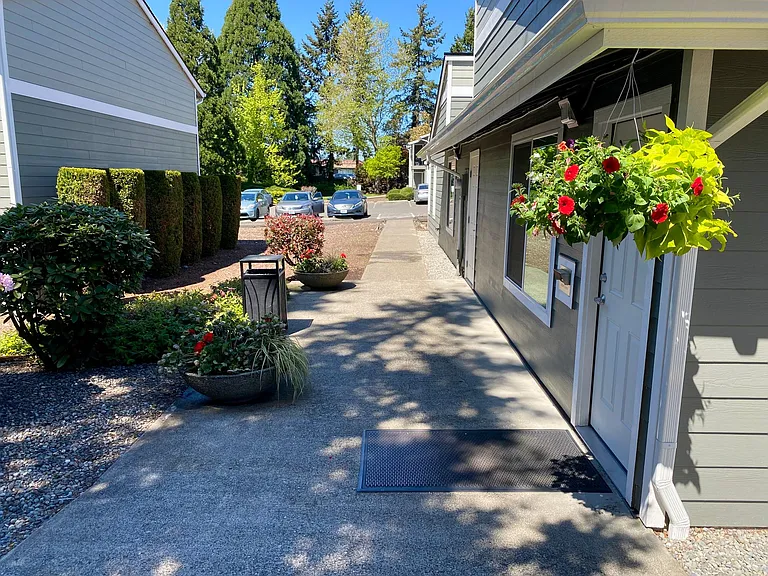 Benson Village — Photo 29