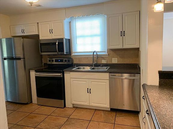 5th image of 712 Forest View Dr