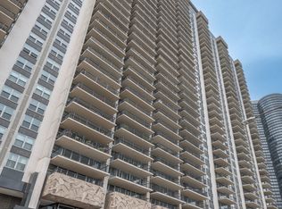400 E Randolph St APT 2325, Chicago, IL 60601