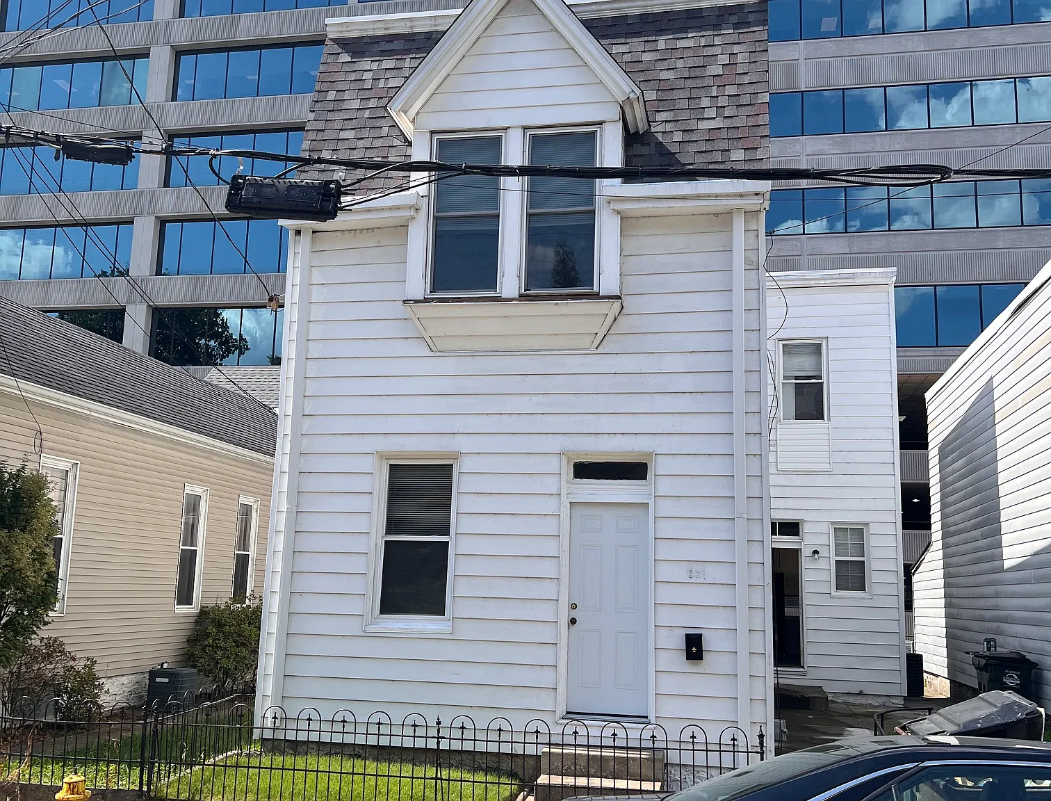 4 bed, 1982 sqft, $2,250 — Photo 1