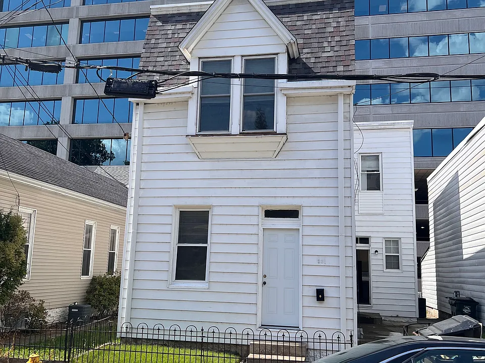 331 E 2nd St