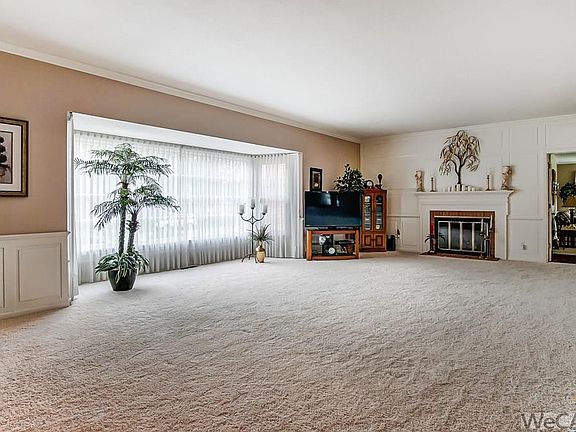 5th image of 2505 Dogwood Dr