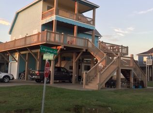 2901 Laguna Dr, Crystal Beach, TX 77650