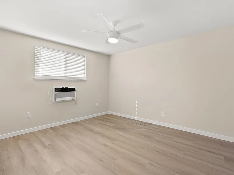 Concorde Apartments - Riverside, CA — Photo 31