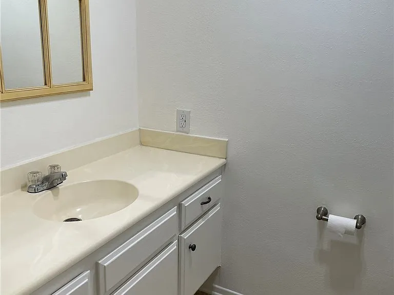 20426 S Vermont Ave #76 — Photo 8
