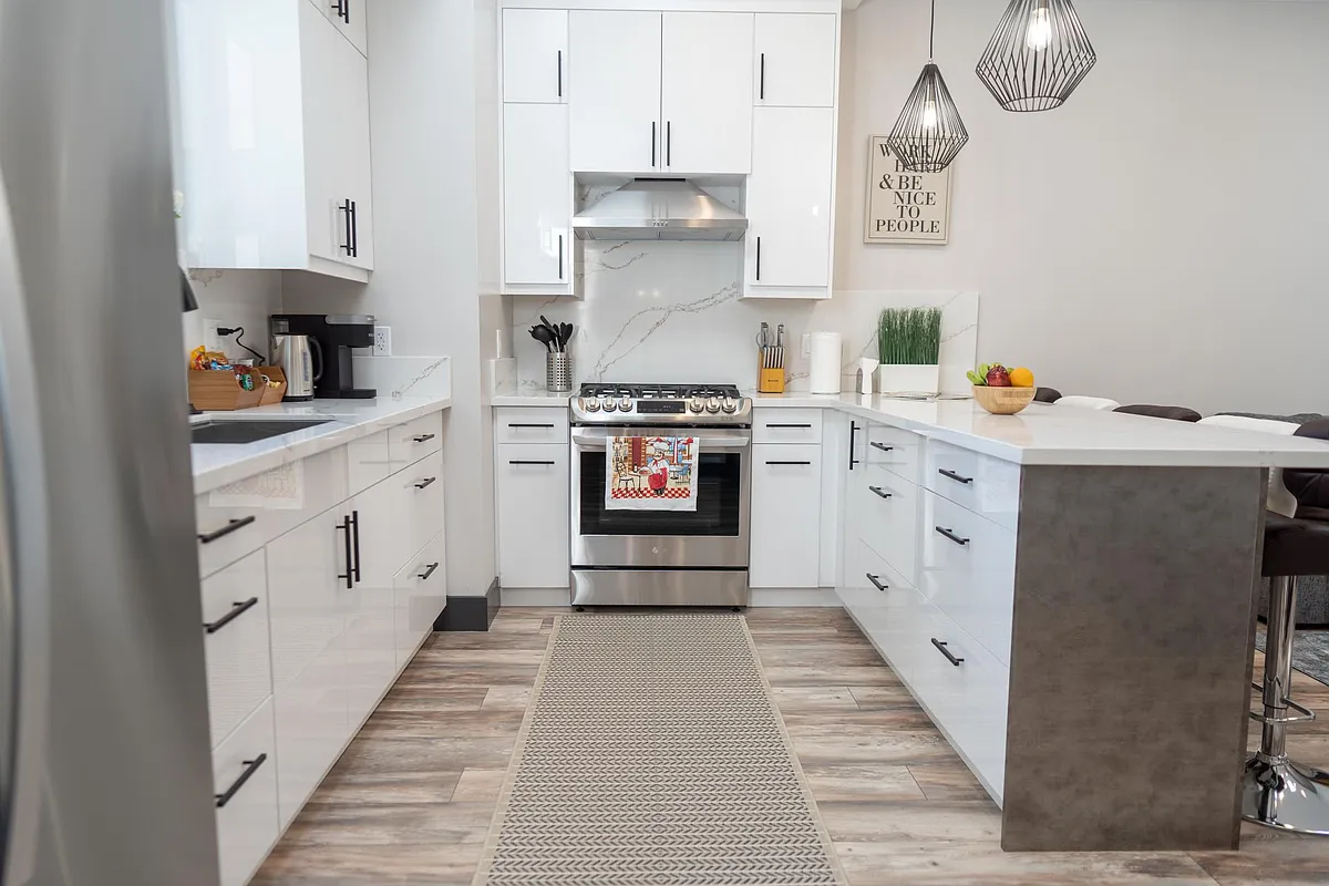 KITCHEN - 11750 Erwin St