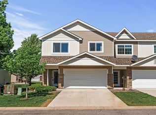 8555 Gateway Cir, Monticello, MN 55362