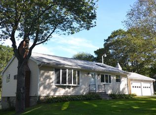 51 Tenney Hill Rd, Kittery Point, ME 03905