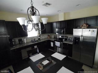 2927 Cascada Isle Way, Hollywood, FL 33024