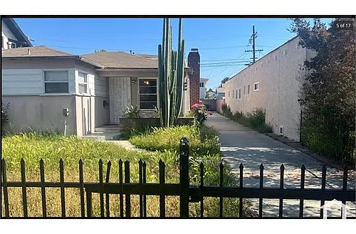 1100 W 39th Pl Photo 1