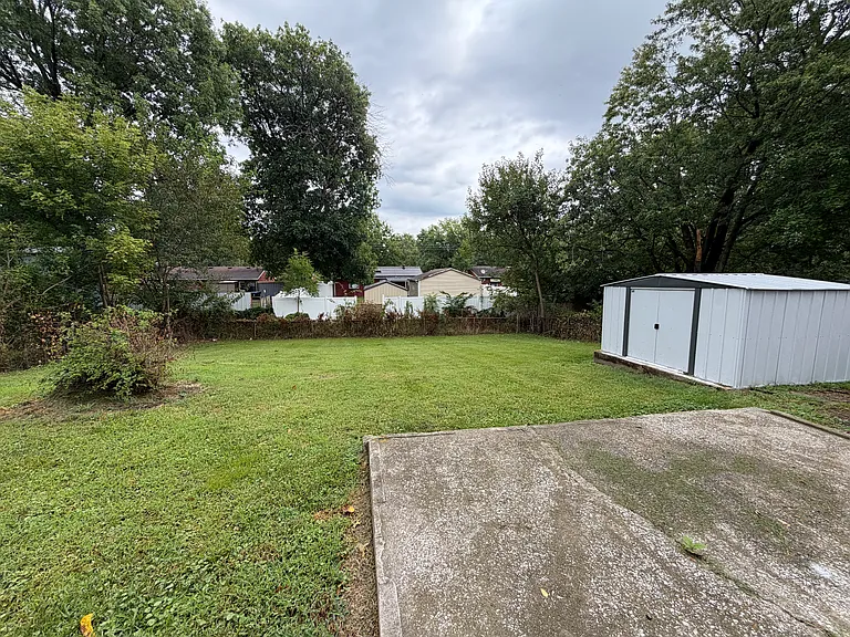 307 Downes Ln — Photo 12