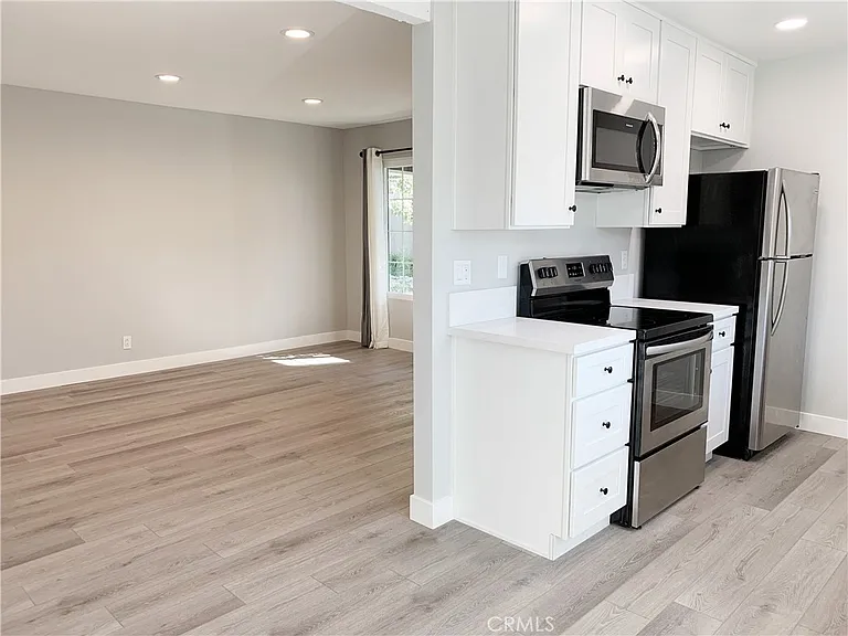 55 Streamwood — Photo 7