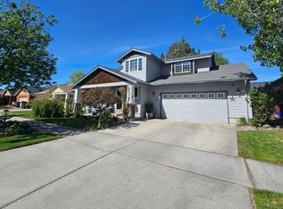 311 NW 25th St, Redmond, OR 97756