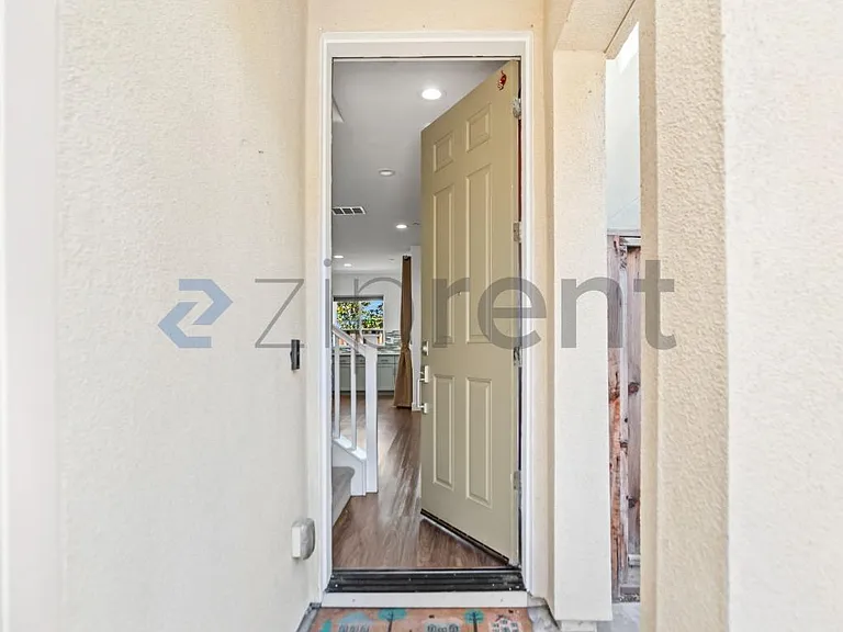 8556 Dunes Way — Photo 3