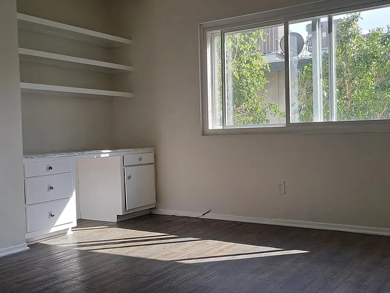 159 E Spruce Ave #7 — Photo 3