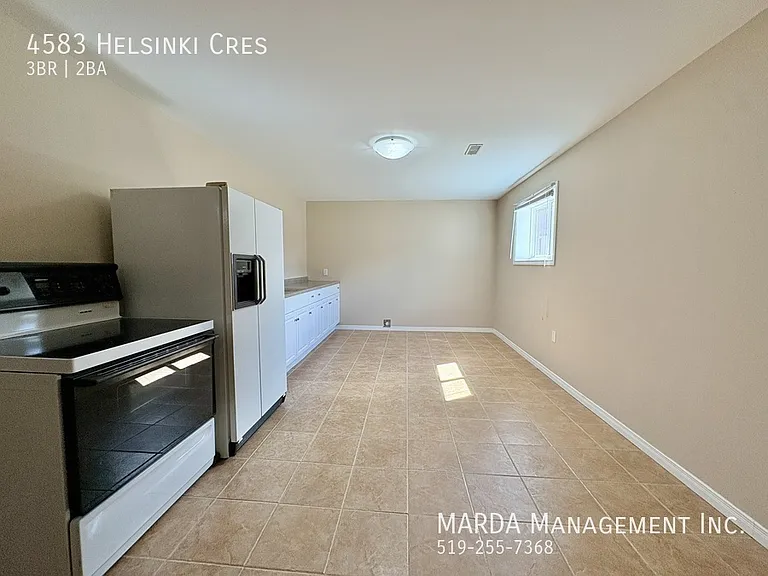 4583 Helsinki Cres — Photo 21