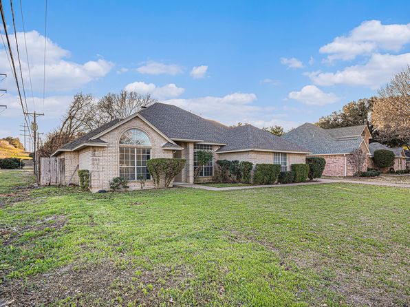 6417 Lago Vista Dr, Benbrook, TX 76132