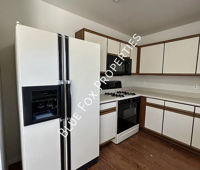 2021 W Menzel Dr — Photo 6