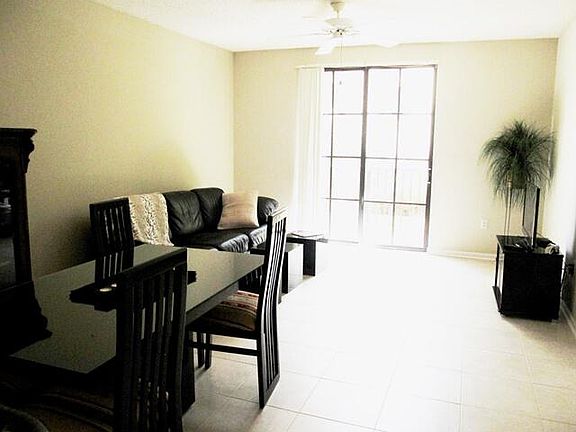 5th image of 630 S Sapodilla Ave APT 203