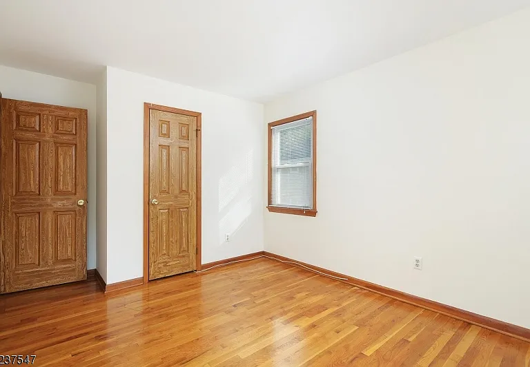 2128 W Broad St — Photo 16