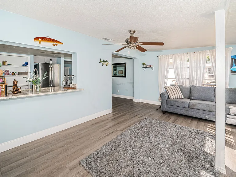4424 Beacon Square Dr — Photo 12
