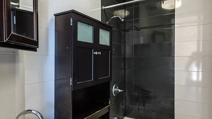 Rented by Nooklyn NYC LLC | media 21