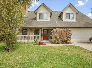 208 Oak Ridge Dr, Pflugerville, TX 78660