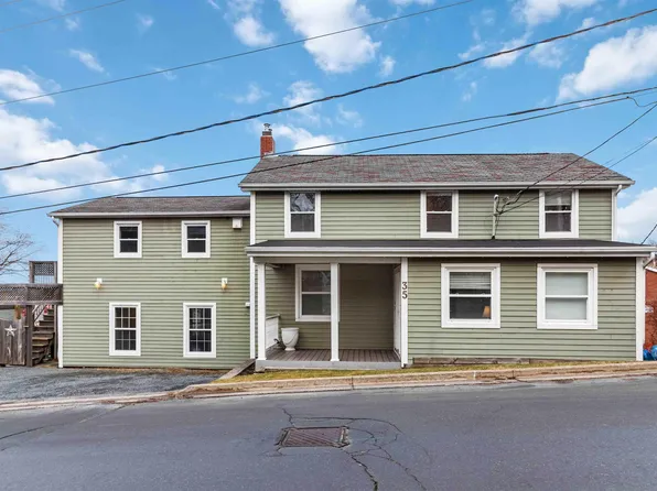 35 McFatridge Rd, Halifax, NS B3N 2R2