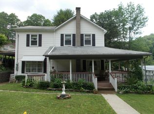 12 Long Woods Rd, Catawissa, PA 17820