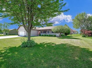 131 Farmview Dr, Belgium, WI 53004