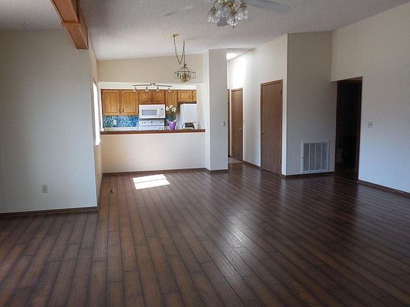 Dining & Kitchen beyond