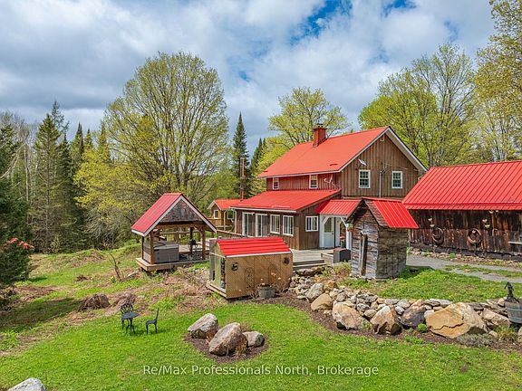 4th image of 3569 Chetwynd Rd