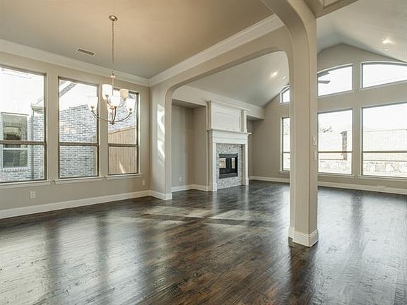 3rd image of 15276 Camden Ln