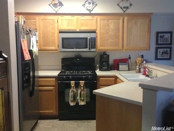2nd image of 838 Polar Bear Cir
