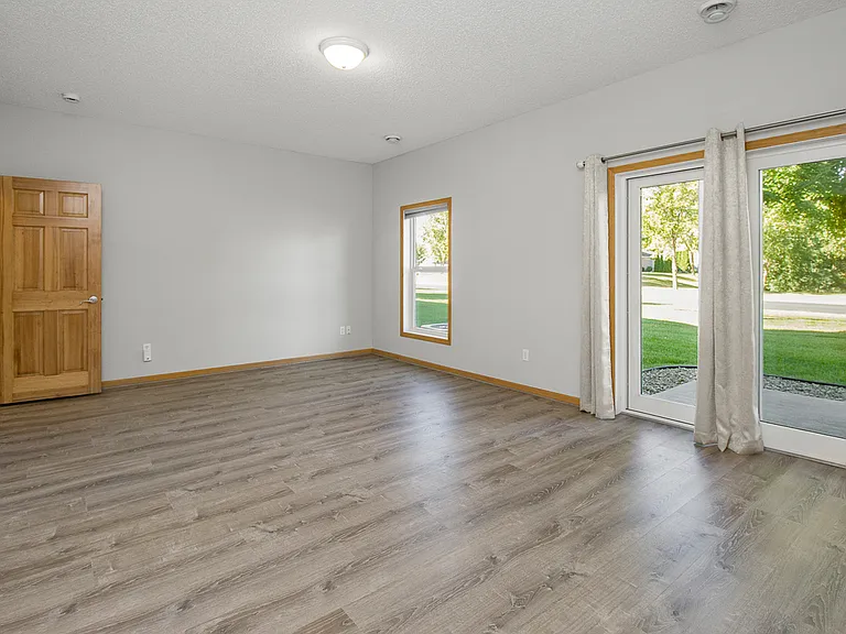 2434 Elianna Dr — Photo 34