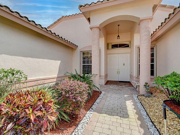 4th image of 6586 Maggiore Dr