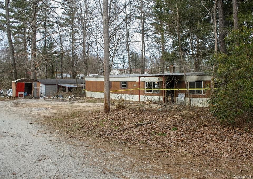 2nd image of 109 Trailing Vine Ln