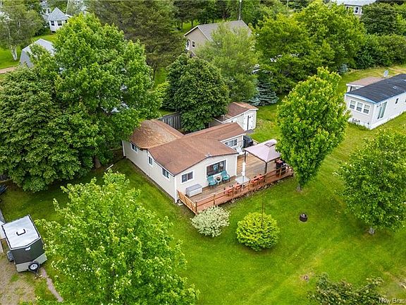 3rd image of 25 Wild Rose Ln