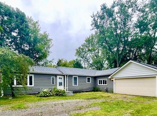 2696 Mott Ave, Waterford, MI 48328