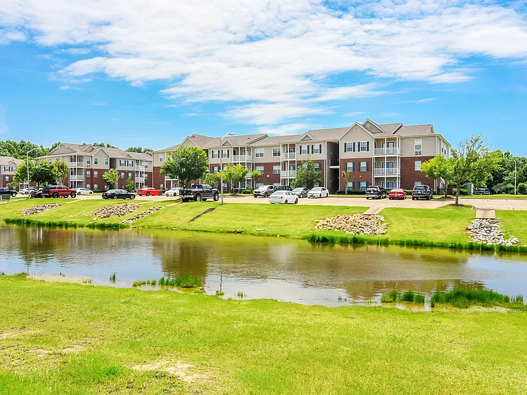 The Vineyard of Olive Branch Apartment Homes — Photo 31