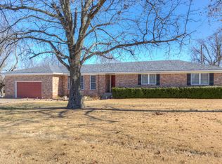 120 Pegilou Ln, Sand Springs, OK 74063