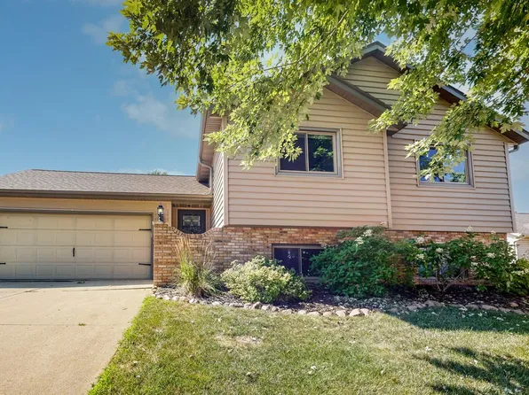 225 9th St NE, Byron, MN 55920