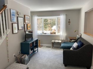 18 Schoolhouse Rd, Amherst, NH 03031