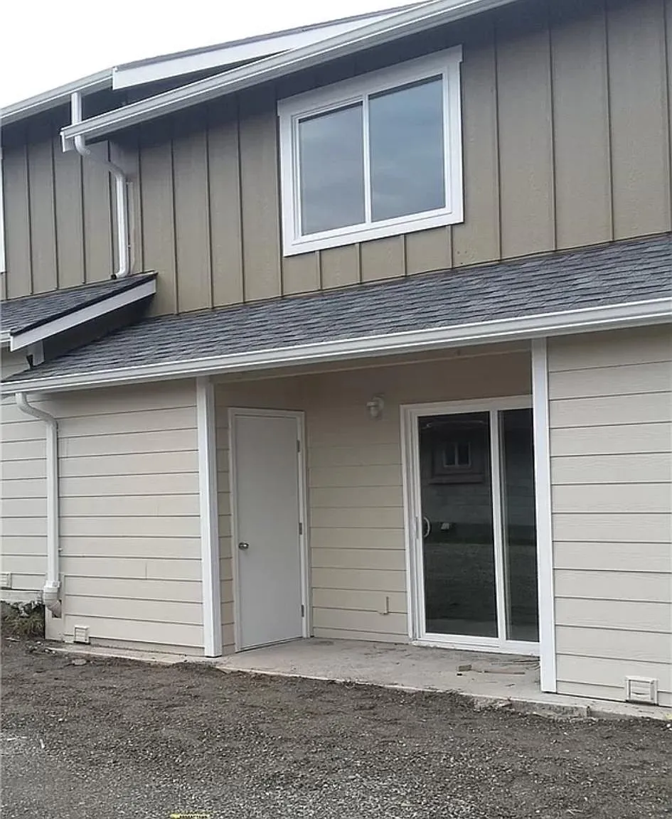 2 bed, 1.5 bath, 1000 sqft, $1,700 — Photo 4