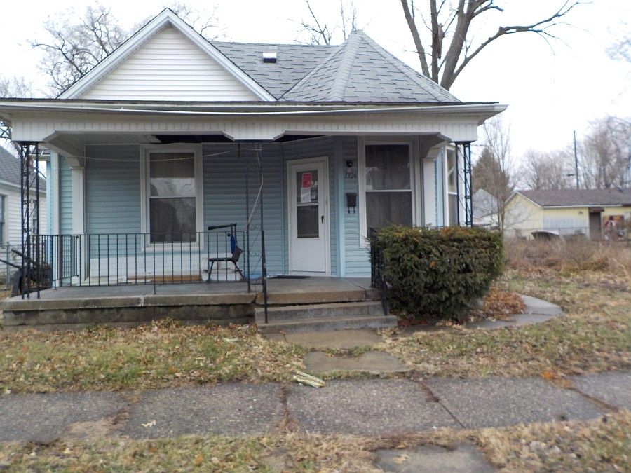 1st image of 1326 Ash St