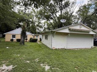 853 S Kim Moor Ave, Peoria, IL 61605