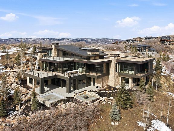 4th image of 8785 N Lookout Ln