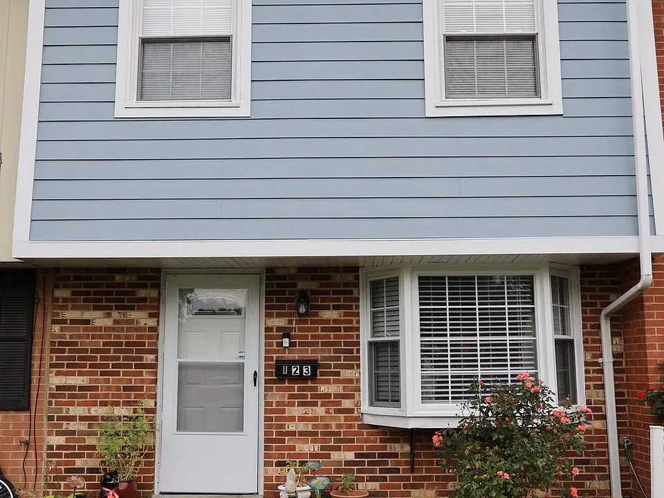123 Cameron St